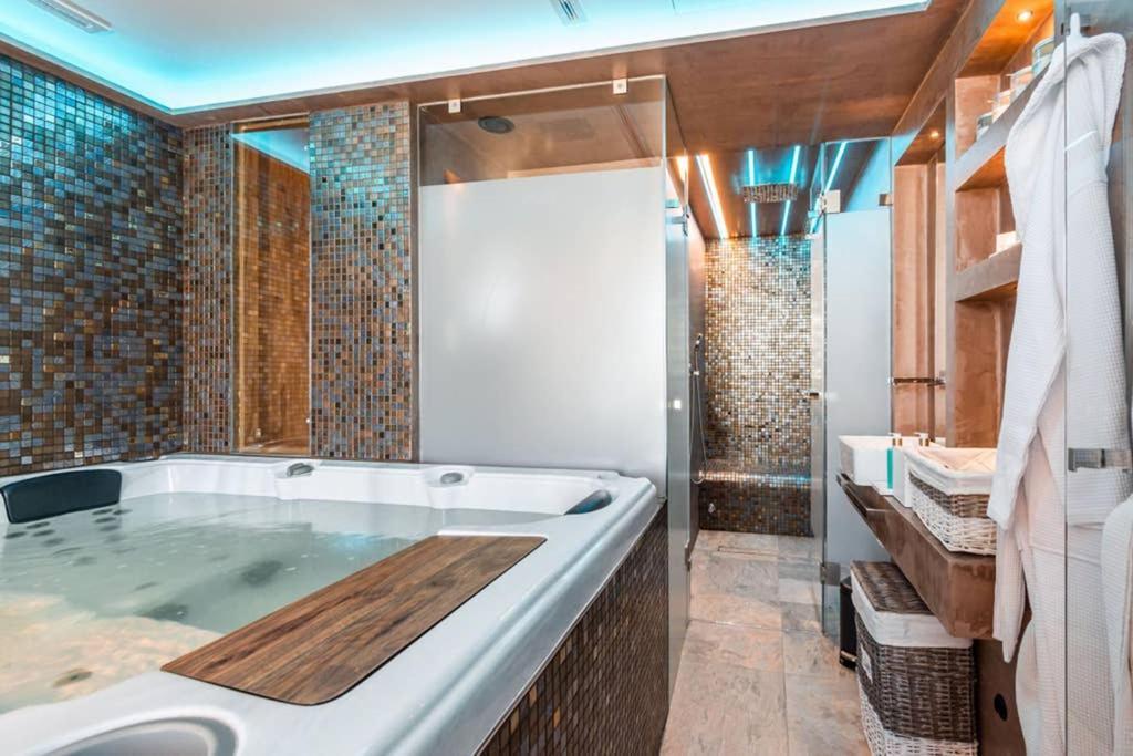 The Minipenthouse Terrace & Spa Paço de Arcos Εξωτερικό φωτογραφία